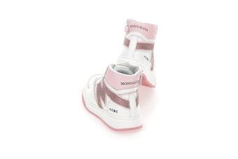 High-top sneakers with eco-materials