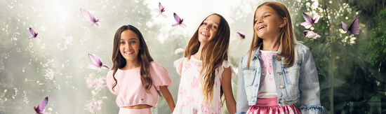 Chic Butterfly: Fly with Style, Fly with Monnalisa