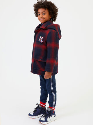 Duffle coat with hood and patch