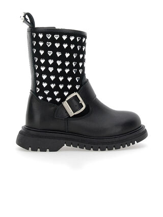 Leather boots with studs
