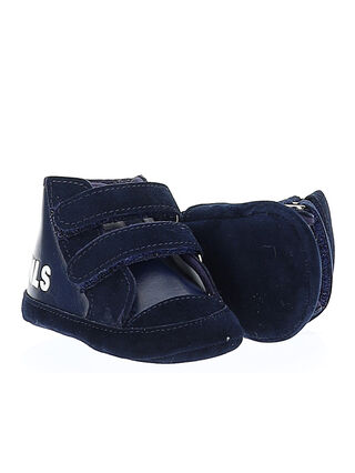 Leather shoes with embroidery