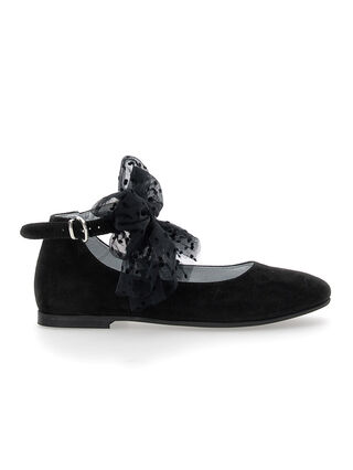 Suede ballet flats with bow