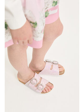 Sandalias brillantes con pedrería