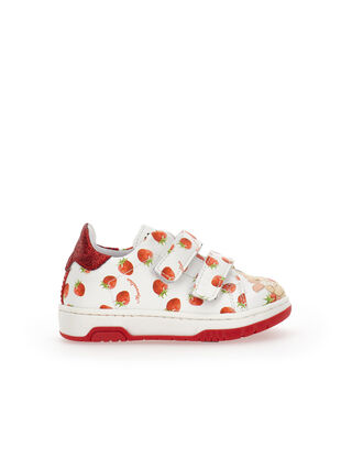 Winnie the Pooh Strawberry Sneakers