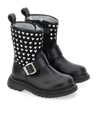 Leather boots with studs