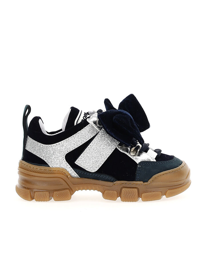 Sneakers outlet online clearance