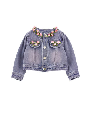 Jeansjacke mit kleinen Rosen