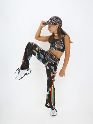 Practical pants with side stripes