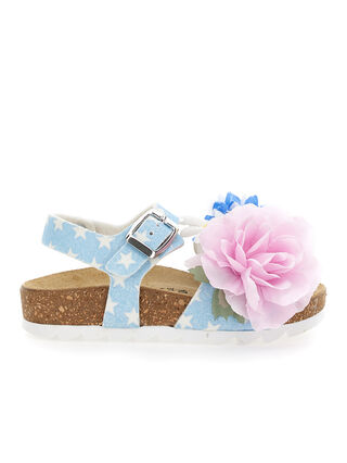 Sandalias con flores aplicadas