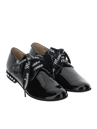 Schnürschuh aus Lackleder