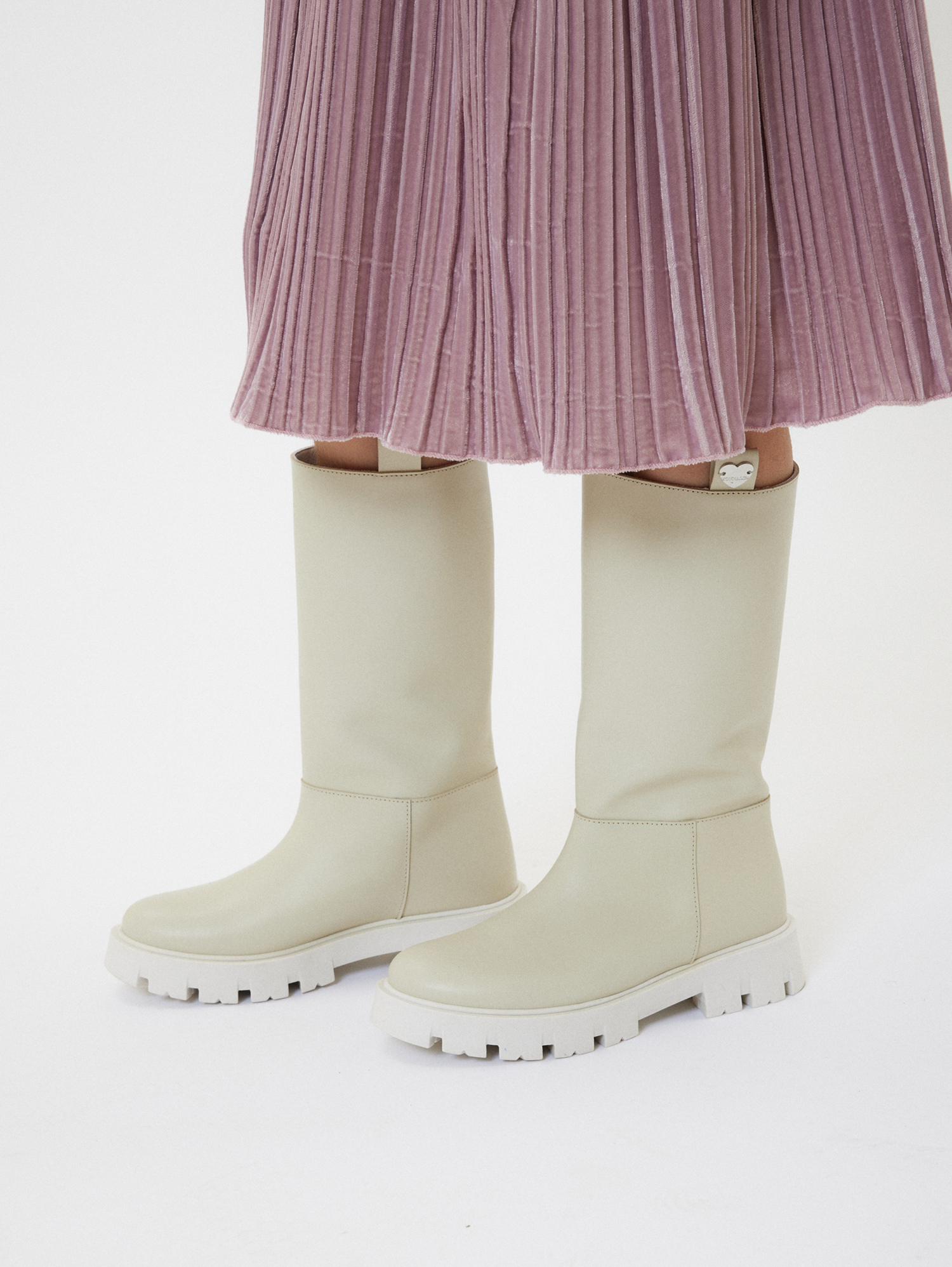 Monnalisa Sheepskin Lining Leather Boots In Ecru